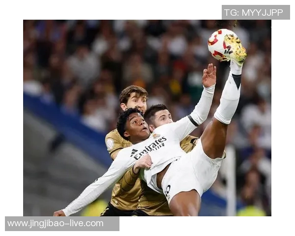 国王杯精彩对决皇马大胜曼联乌龙球成比赛转折点