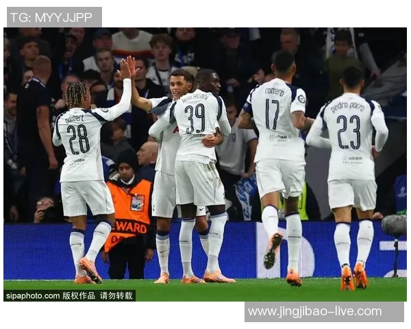 德甲赛场惊现冷门波尔图与热刺激战成平局引发全场热议 德甲赛场惊现冷门波尔图与热刺激战成平局引发全场热议