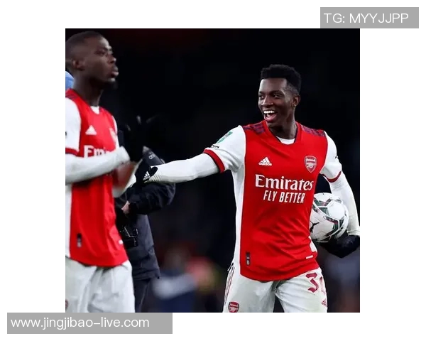 英超焦点战阿森纳与利物浦握手言和红牌争议引发全场热议 英超焦点战阿森纳与利物浦握手言和红牌争议引发全场热议