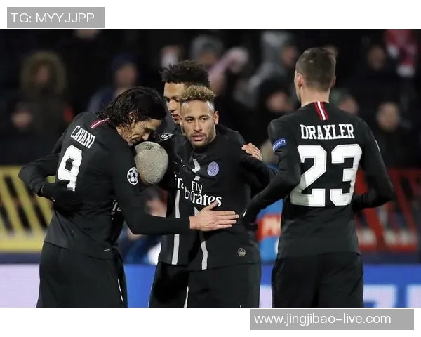 西甲赛场惊现冷门巴黎圣日耳曼狂胜尤文图斯引发全场震撼 西甲赛场惊现冷门巴黎圣日耳曼狂胜尤文图斯引发全场震撼