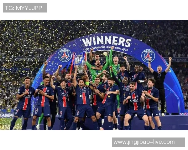 足总杯精彩对决里昂3-0击败巴黎圣日耳曼点球大战引发全场狂欢 足总杯精彩对决里昂3-0击败巴黎圣日耳曼点球大战引发全场狂欢