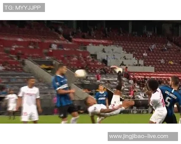 国米逆转曼联友谊赛胜利瞬间全场沸腾精彩分析